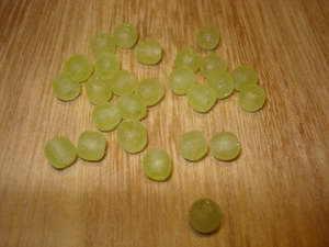 20 Apple Green Recycled Glass Beads