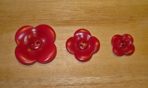 5/8" Cherry Red Corozo (Tagua Nut) Carved Flower Button
