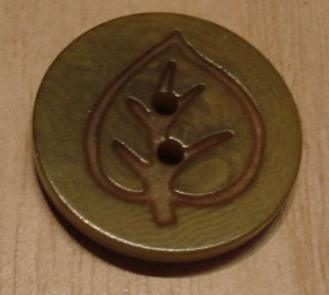 1" Green Leaf Motif Corozo (Tagua Nut) Button