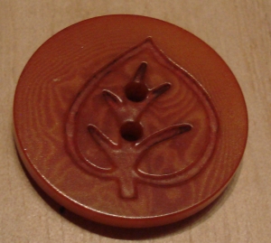 1" Cinnamon Leaf Motif Corozo (Tagua Nut) Button