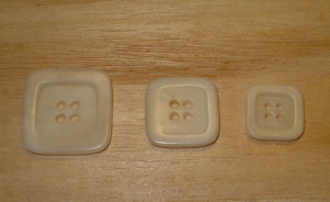 3/4" Natural Corozo (Tagua Nut) Square Rim Button