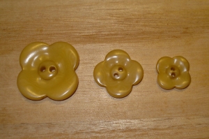 1" Soft Gold Corozo (Tagua Nut) Carved Flower Button