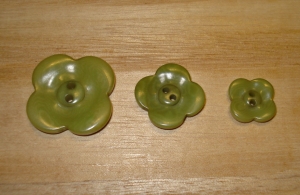5/8" Olive Corozo (Tagua Nut) Carved Flower Button